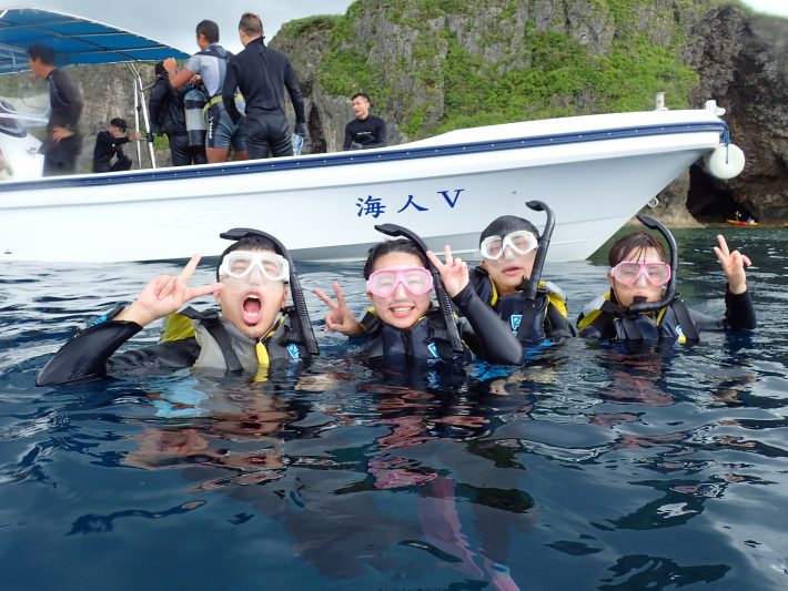沖繩 浮潛 青洞
