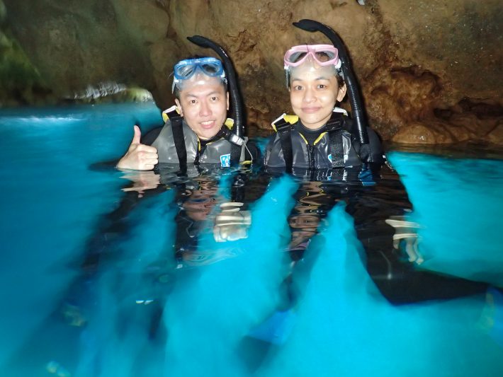 日本 沖繩 浮潛 青洞