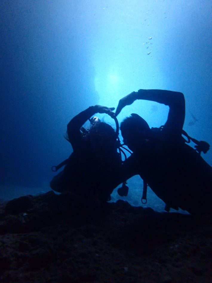沖繩 浮潛 青洞