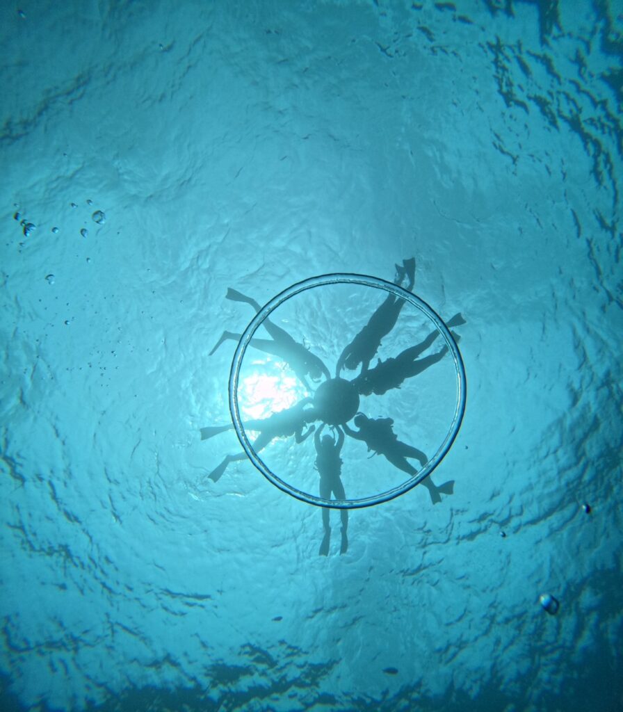 沖繩青之洞窟 體驗潛水浮潛 中文教練｜國際化的黑潮潛水｜黑潮潛水