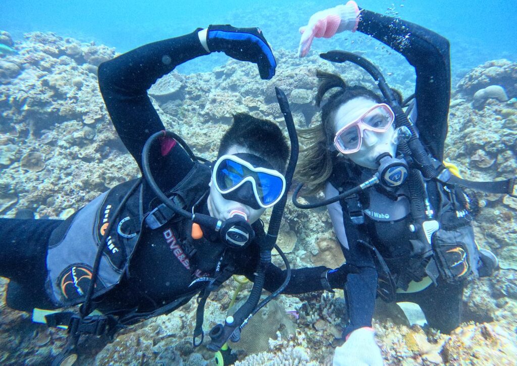冲绳旅行 青之洞窟 体验潜水｜暑假来冲绳旅游｜黑潮潜水