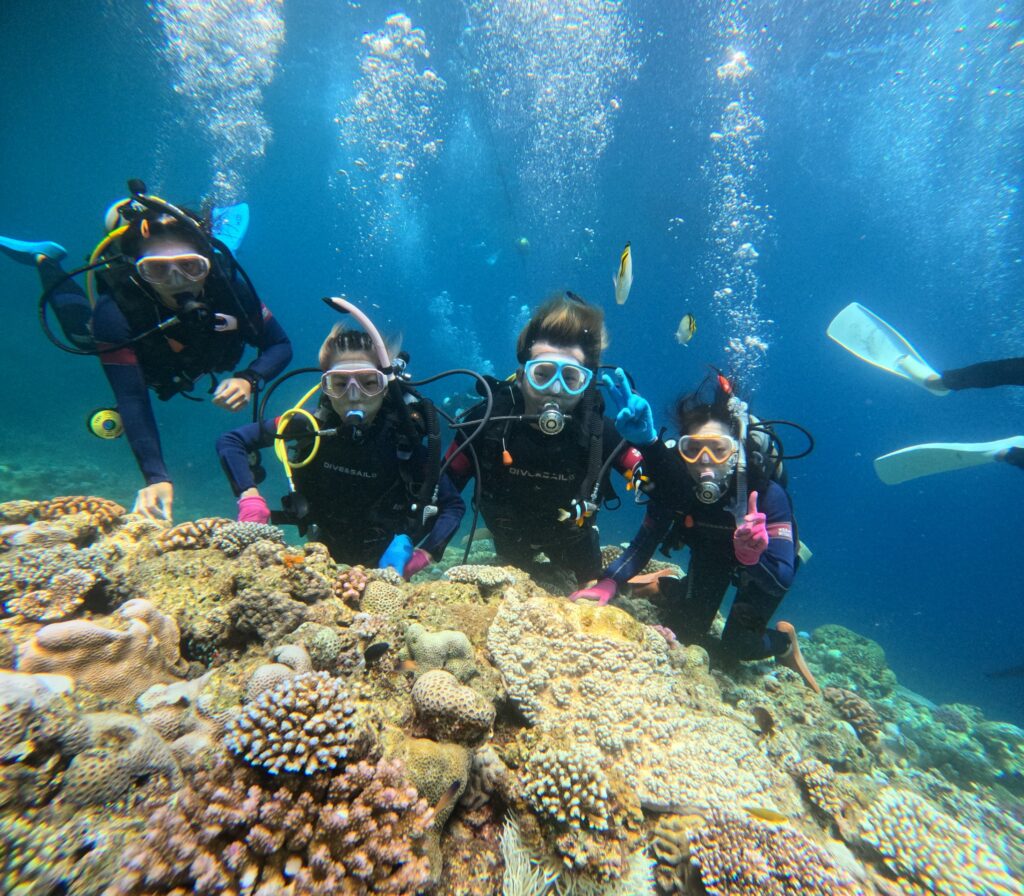 黑潮潛水 沖繩旅遊 中文教練