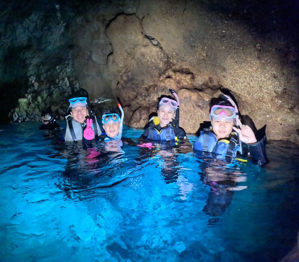 冲绳旅游 青洞 浮潜 PADI