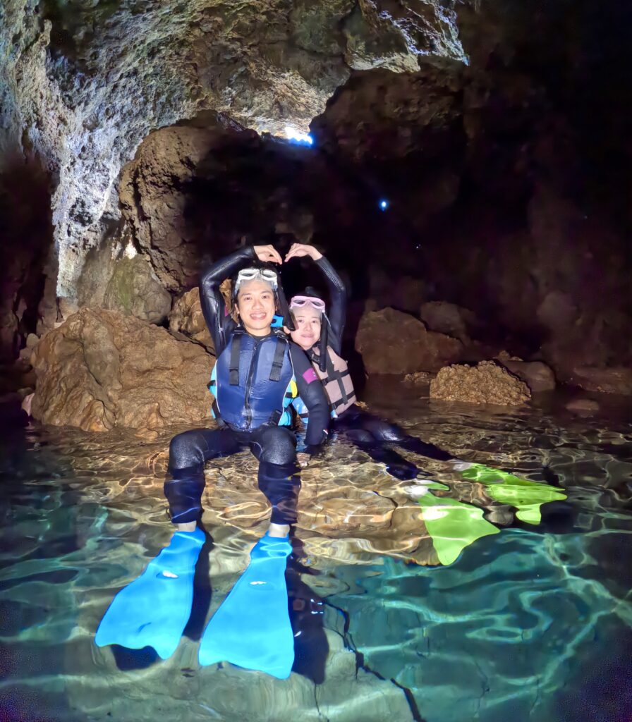 沖繩旅遊 浮潛 青洞 藍洞 中文說明