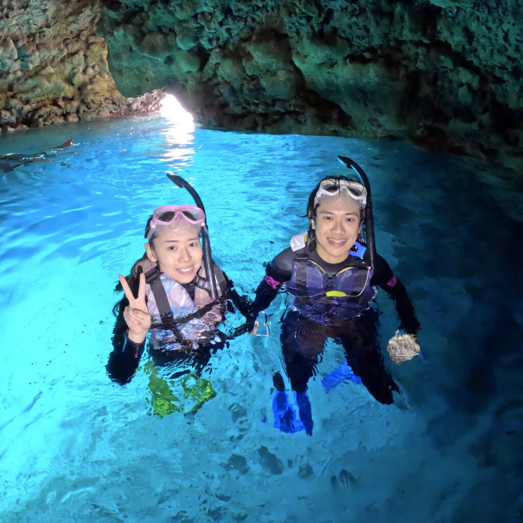 冲绳旅游 中文教练 浮潜｜探索青洞浮潜天堂 🌊🐠｜黑潮潜水