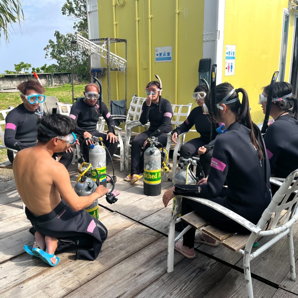 体验潜水 浮潜 潜水 冲绳 中文说明 PADI