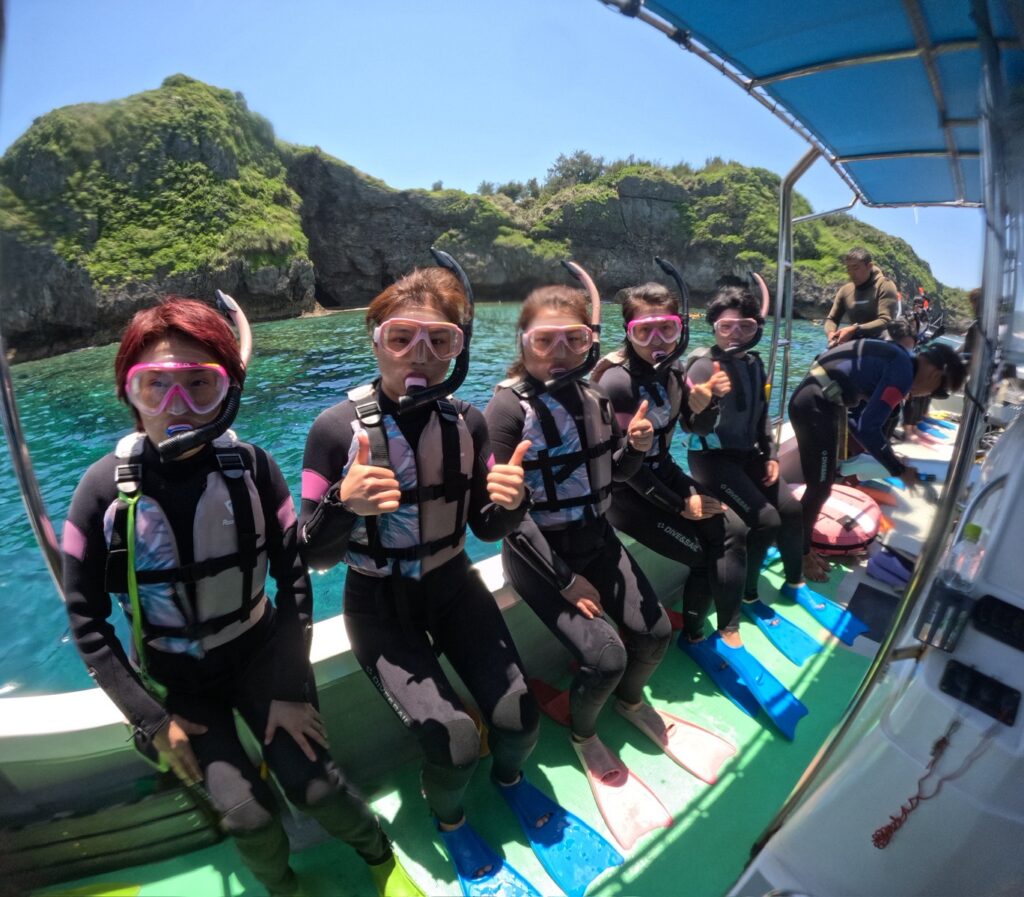 沖繩旅遊 夢幻礁 中文教練 發現小丑魚 黑潮潛水