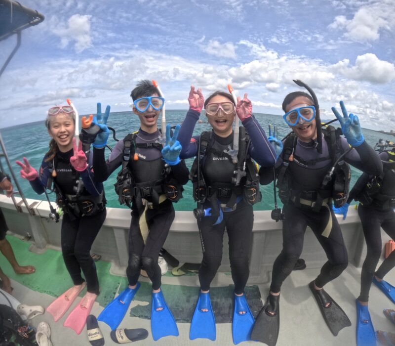 PADI 浮潜 潜水 青洞 青之洞窟 中文教练 自由潜水