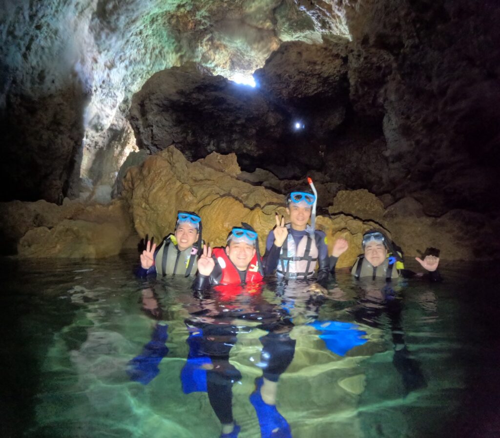 冲绳旅游 蓝洞 青洞 中文教练 PADI