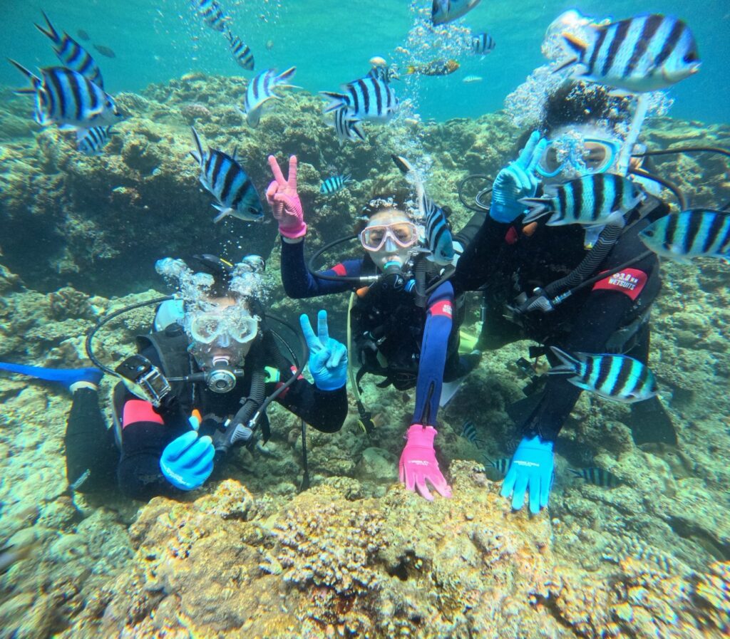 冲绳 浮潜 中文教练 潜水 PADI 黑潮潜水