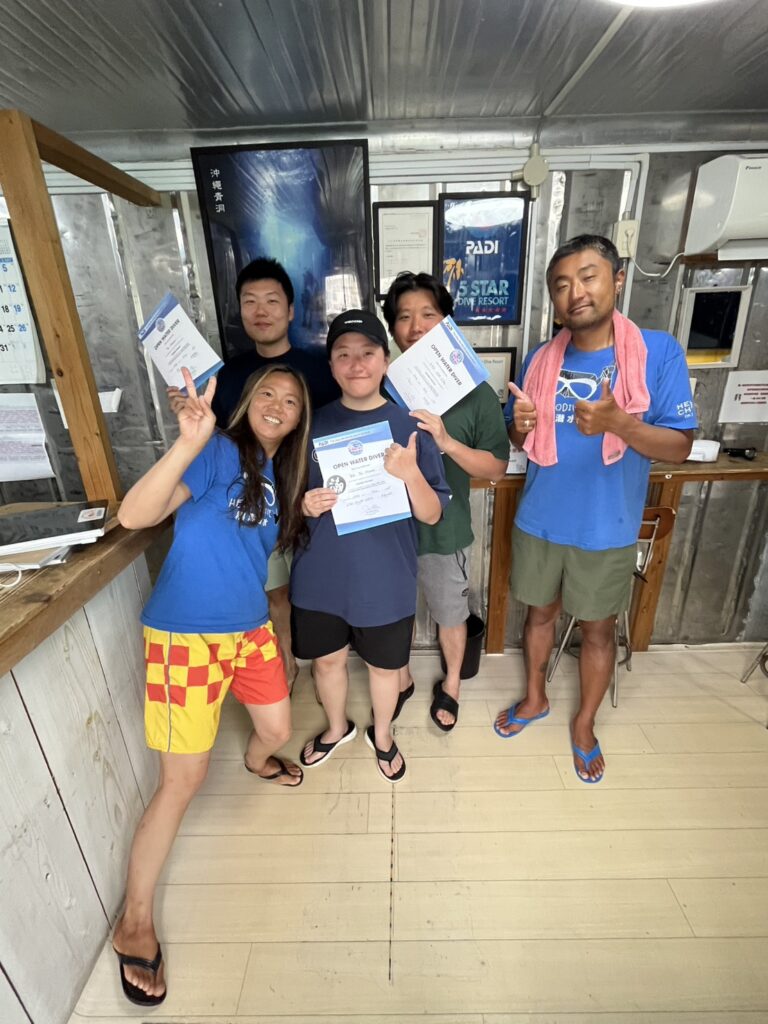 沖繩 藍洞 青洞 中文教練 PADI 中文說明