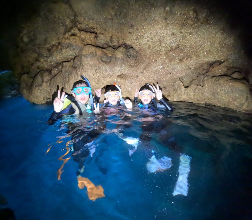 冲绳旅游 浮潜 中文教练 青洞 PADI 中文说明