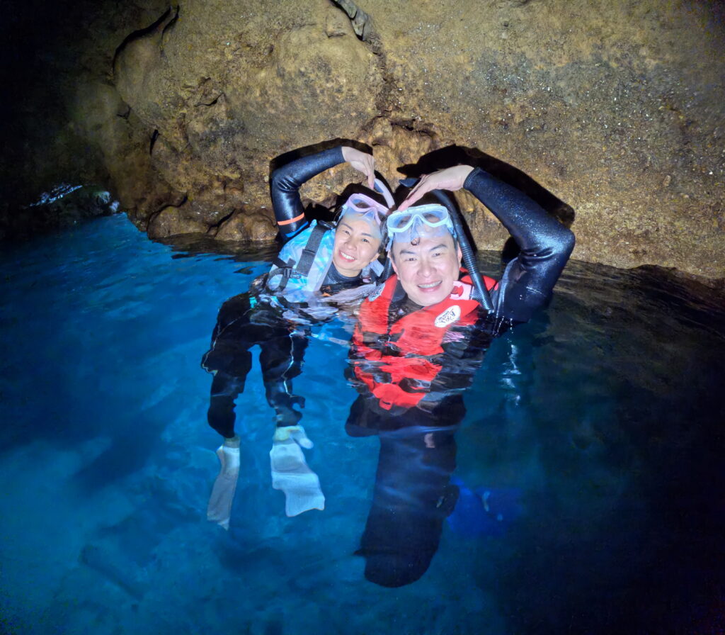 冲绳旅行 中文教练 PADI｜青洞浮潜体验｜黑潮潜水