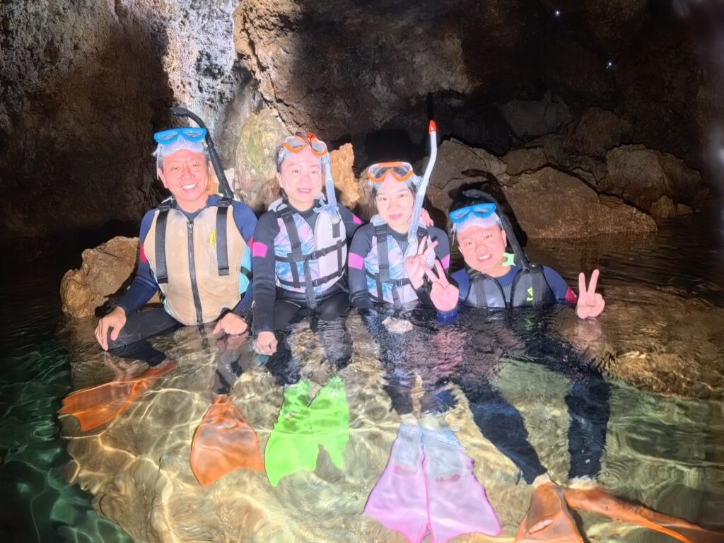 沖繩 浮潛 青洞