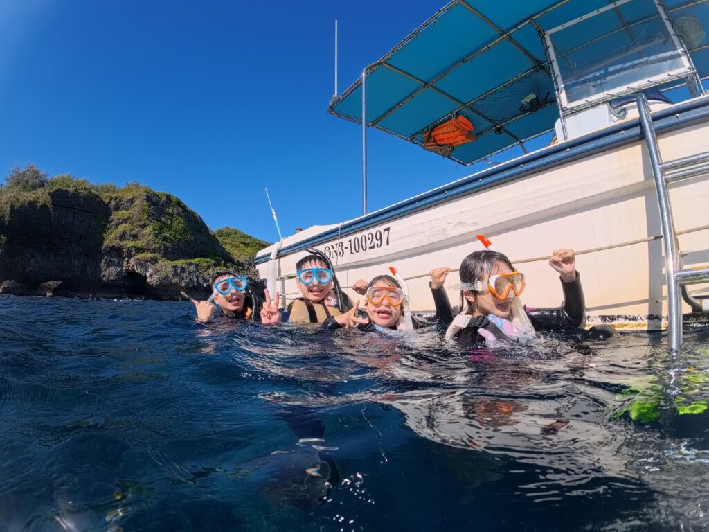 浮潛 沖繩 青洞 中文說明