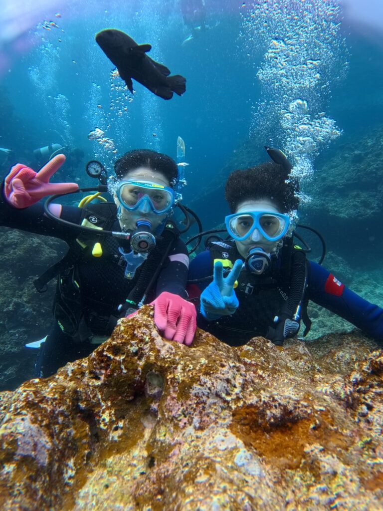 沖繩潛水 中文教練 青洞