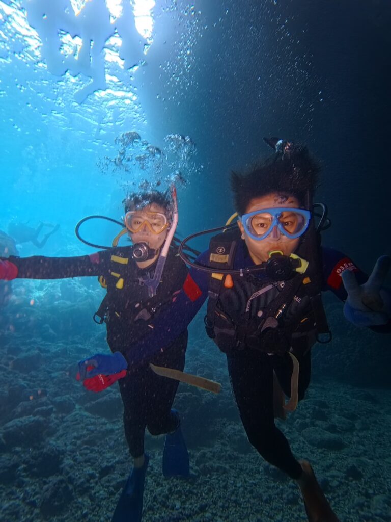 青洞 黑潮潛水 中文教練