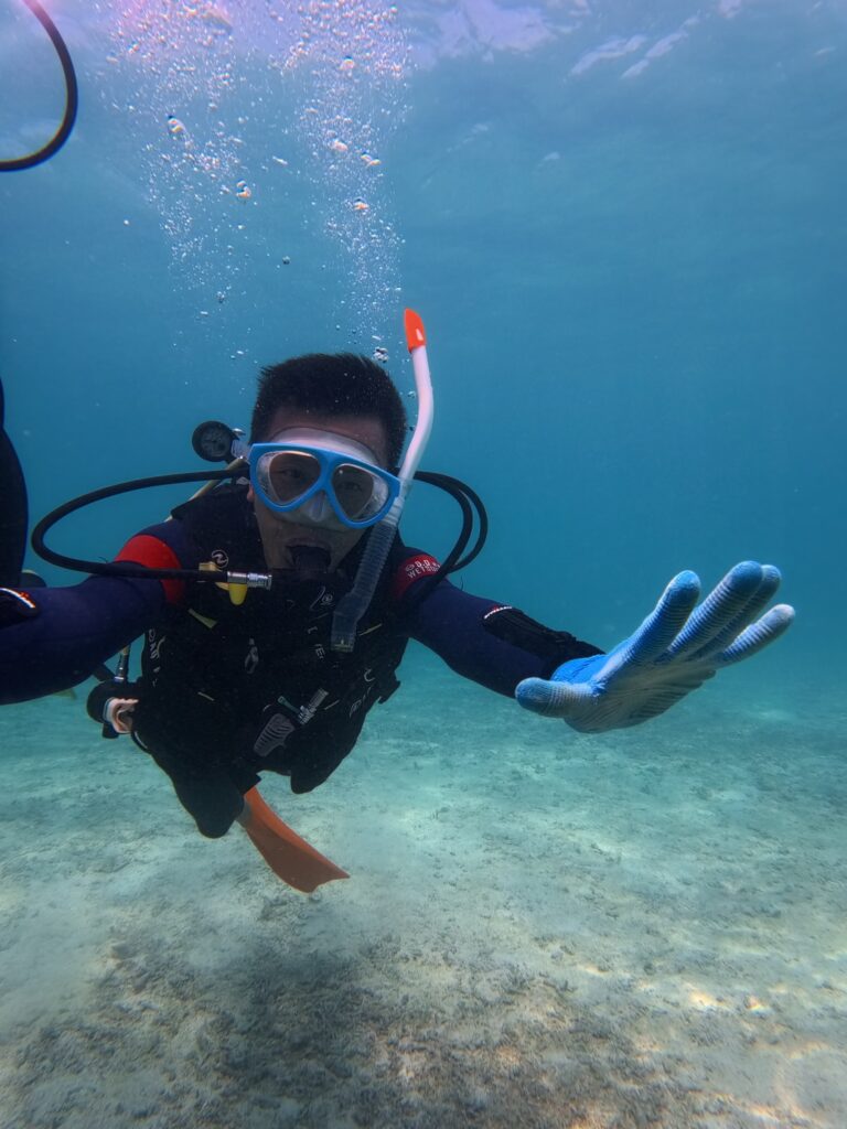 青洞潜水 PADI 中文教练