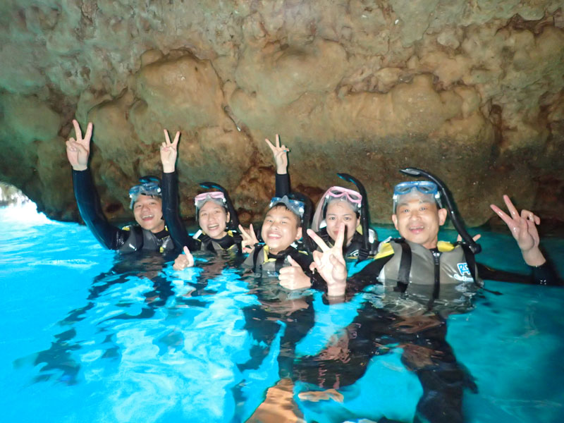 冲绳潜水 教练团队 专业训练 黑潮潜水