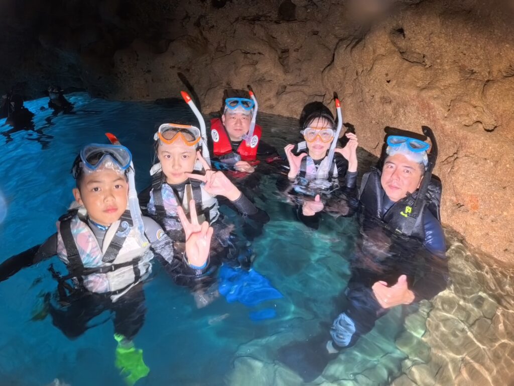 PADI 沖繩潛水 青之洞窟